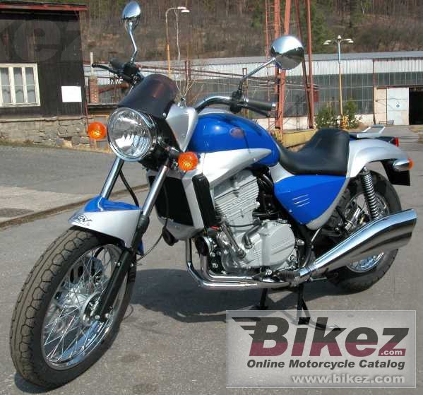 Big Jawa 650 bizon picture and wallpaper from Bikez.com